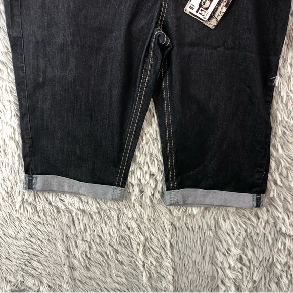 Soundgirl Shorts Womens Size 17 NWT Dark Blue Cuffed Hem - Picture 12 of 13